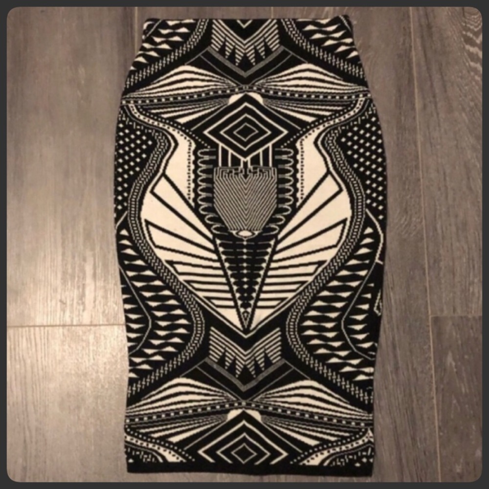 Black & White Geometric Pencil Skirt